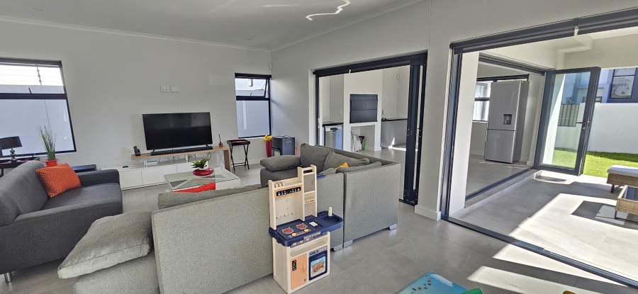 4 Bedroom Property for Sale in Sandown Western Cape